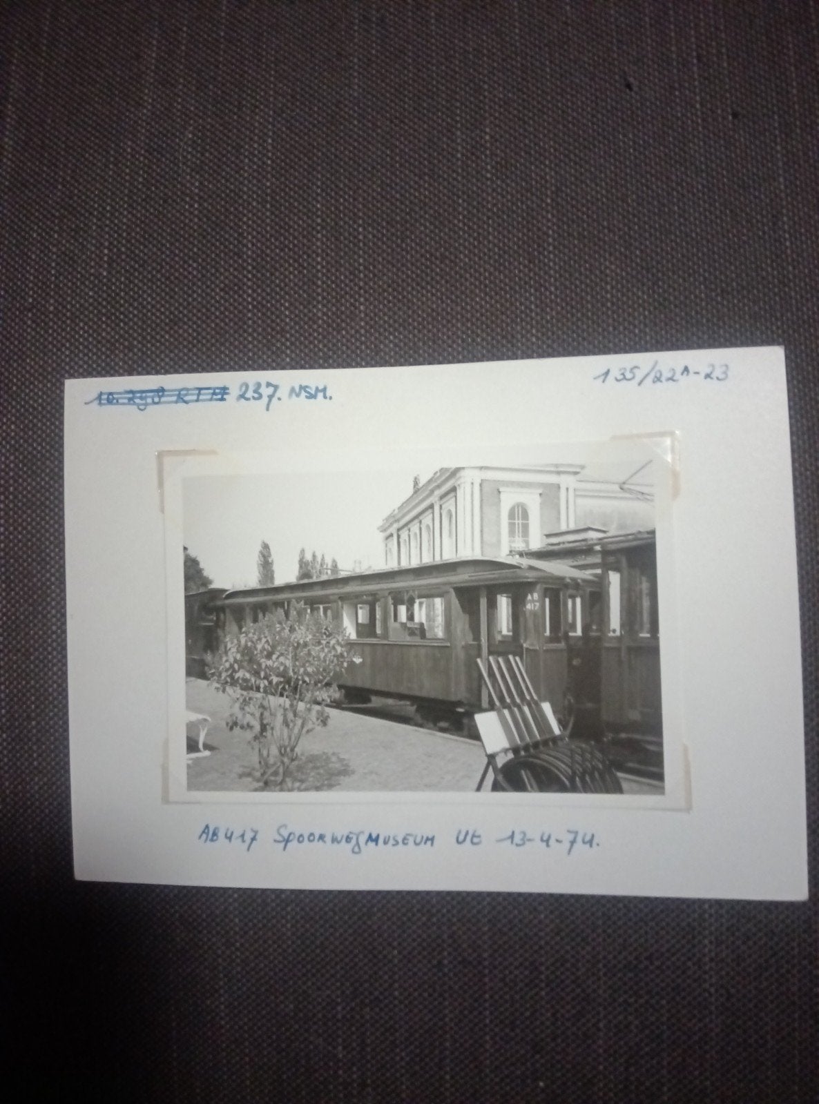 Zwart-wit foto Spoorwegmuseum Utrecht 1974, Ophalen of Verzenden, Gebruikt, Trein, Kaart of Prent