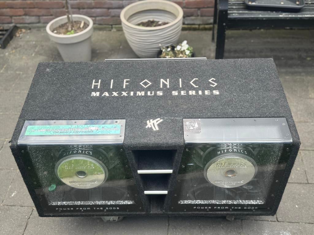 Subewoofer hilfonics 4000 watt 2000 rms met versterker, Ophalen, Zo goed als nieuw