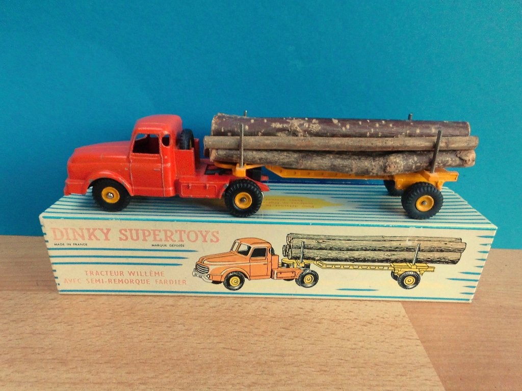 DINKY TOYS No. 897 WILLÈME FARDIER BOMENTRANSPORTER + DOOS, Ophalen of Verzenden, Zo goed als nieuw, Bus of Vrachtwagen, Dinky Toys