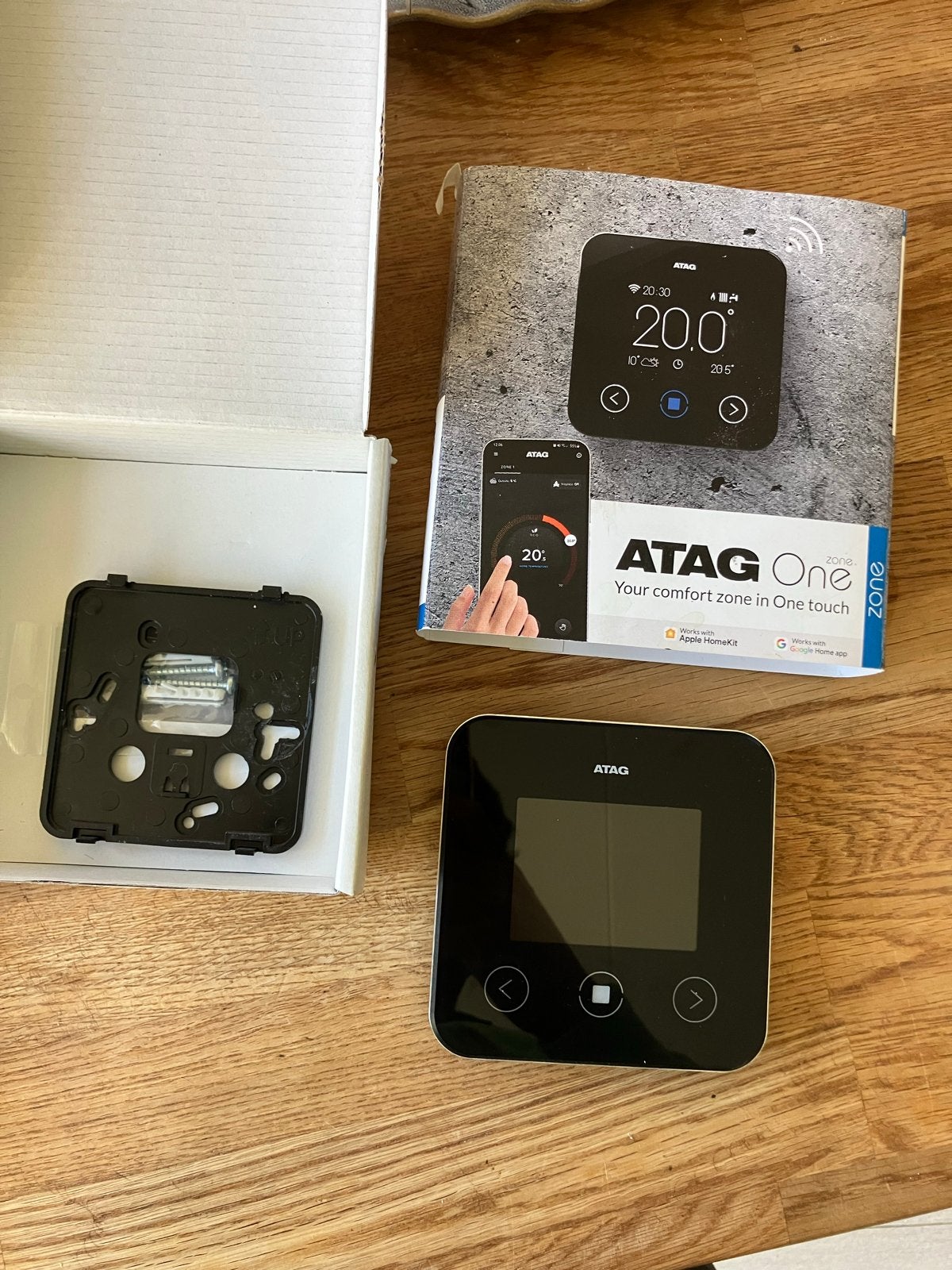 ATAG One Zone slimme thermostaat, Ophalen of Verzenden, Slimme thermostaat, Zo goed als nieuw