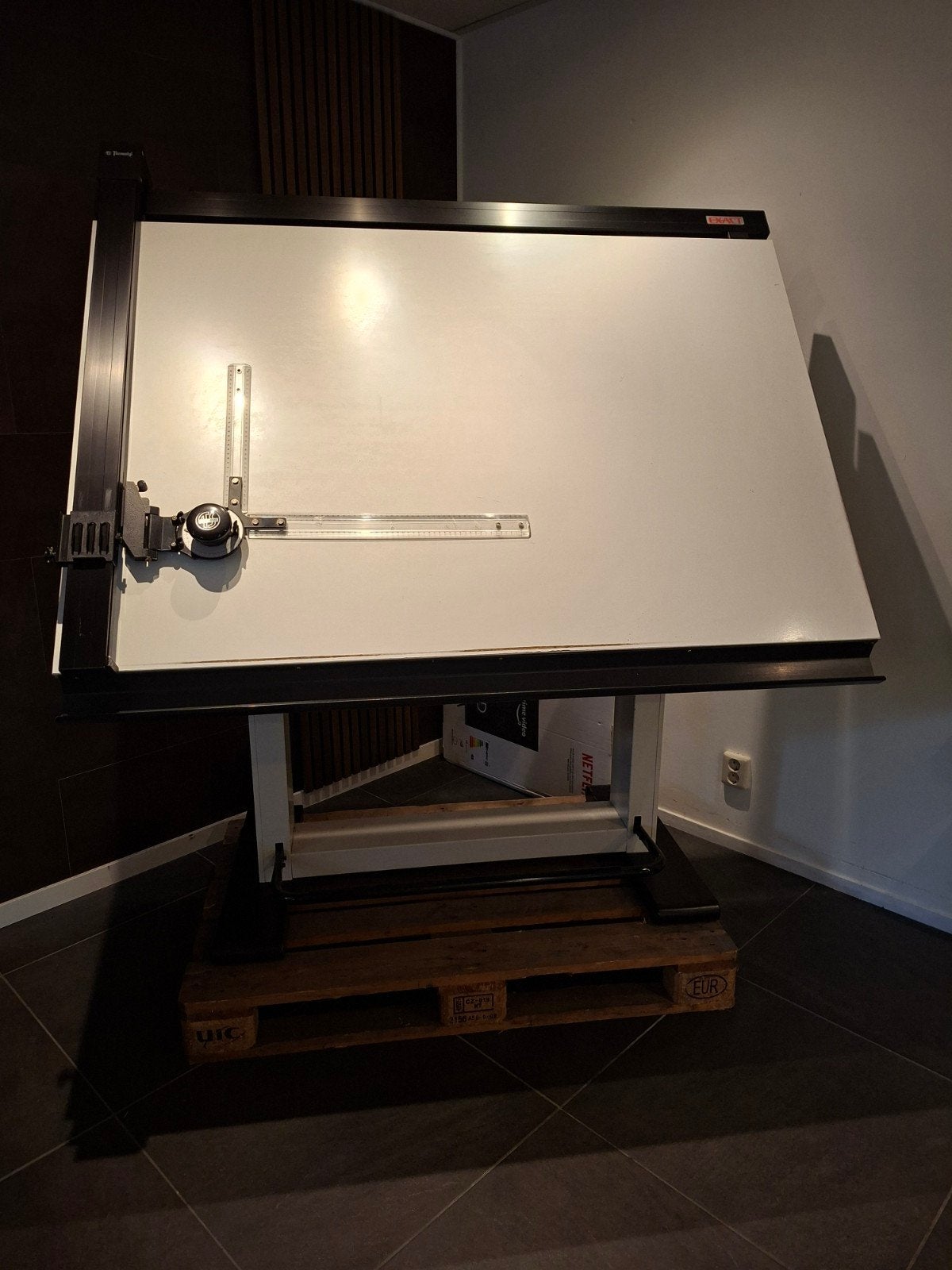Verstelbare zeer zware tekentafel 150x100 cm, Doe-het-zelf en Verbouw, Tekentafels, Ophalen