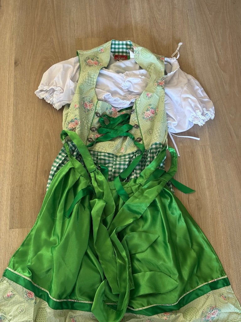 Dirndl, Carnaval, Maat 46/48 (XL) of groter, Nieuw, Ophalen of Verzenden