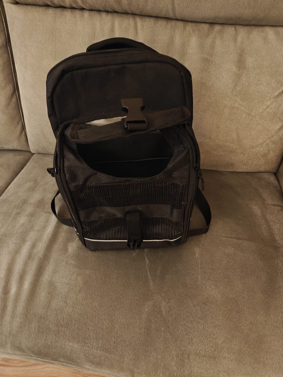 zo goed als nieuwe rugtas voor mobiele  generator inogen3, Ophalen of Verzenden, Zo goed als nieuw, 30 cm of meer