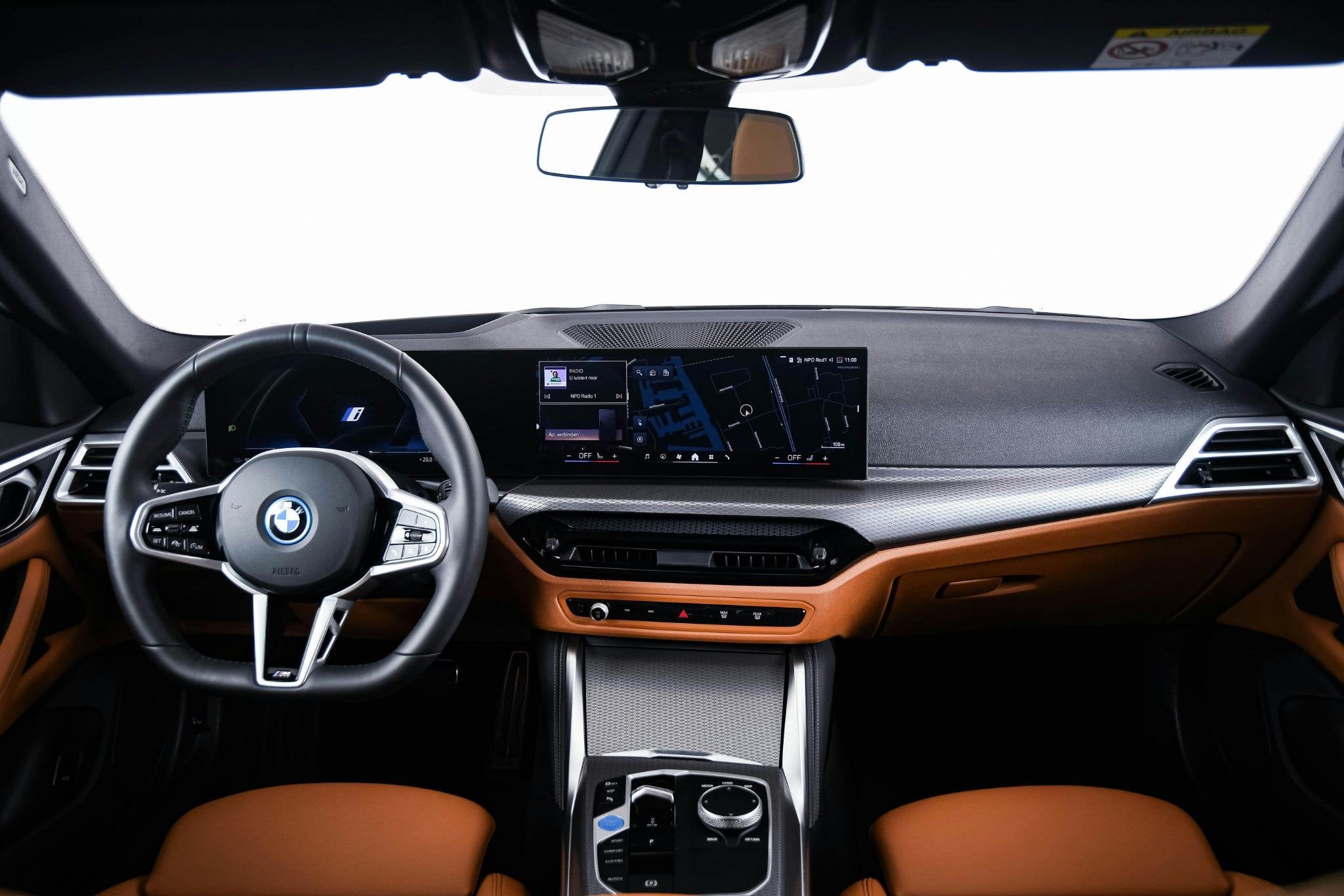 BMW i4 eDrive40 M Sport Pro Edition 84 kWh COMFORT PACK - IN, Auto's, Dealer onderhouden, Achterwielaandrijving, Huisgarantie