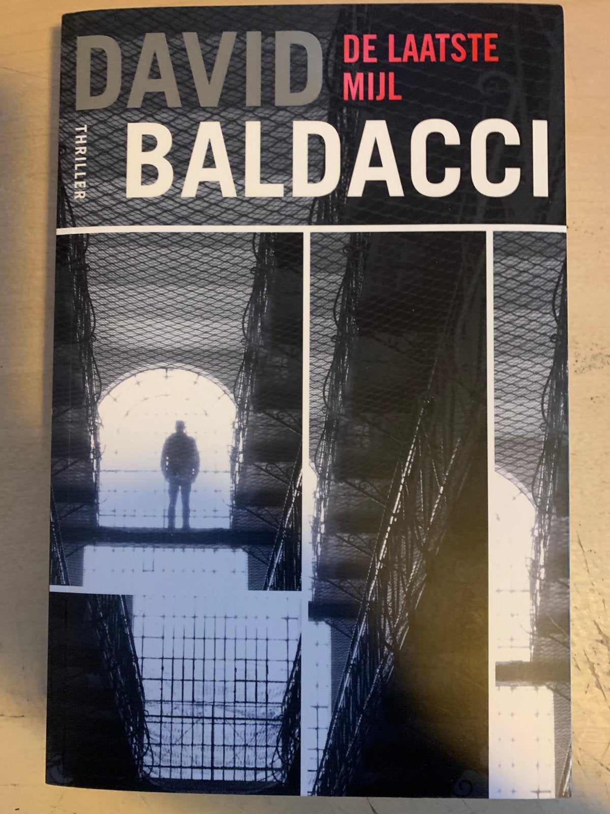 David Baldacci  -  De Laatste Mijl  -  Amos Decker 2, Ophalen of Verzenden, Zo goed als nieuw, Nederland