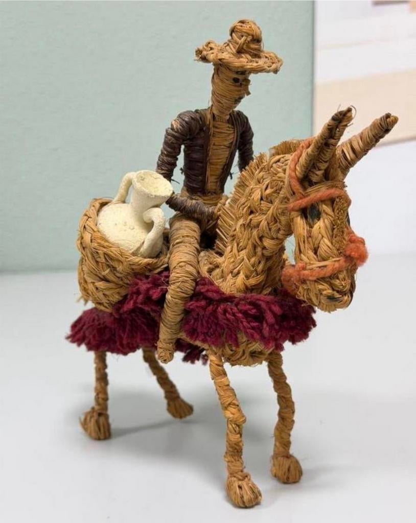 Handgemaakt vintage rieten ezel met rijder folkloristisch, Antiek en Kunst, Ophalen of Verzenden