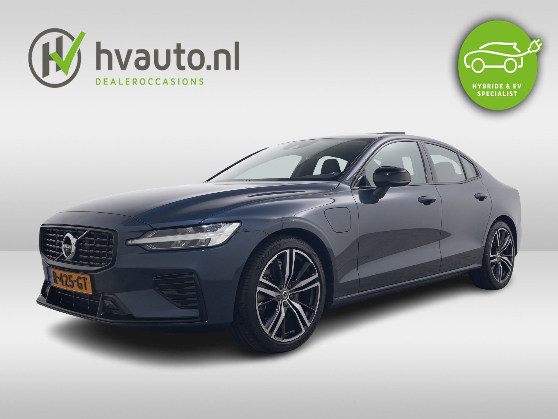 Volvo S60 2.0 RECHARGE T6 350PK AWD R-DESIGN AUT8 | Panorama, Auto's, Automaat, Dealer onderhouden, Gebruikt, 4 cilinders