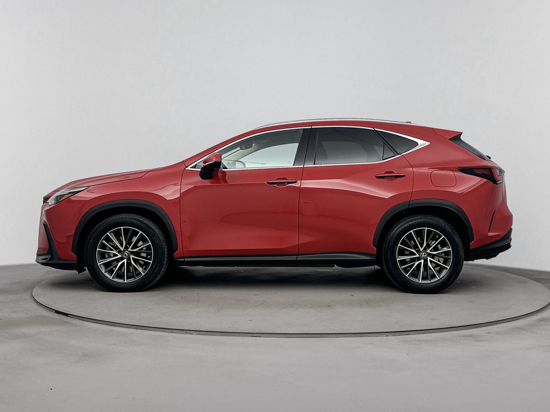 Lexus NX 450h+ AWD Launch Edition | Carplay | Adaptive Cruis, Auto's, Lexus, Automaat, Gebruikt, 4 cilinders, Bedrijf