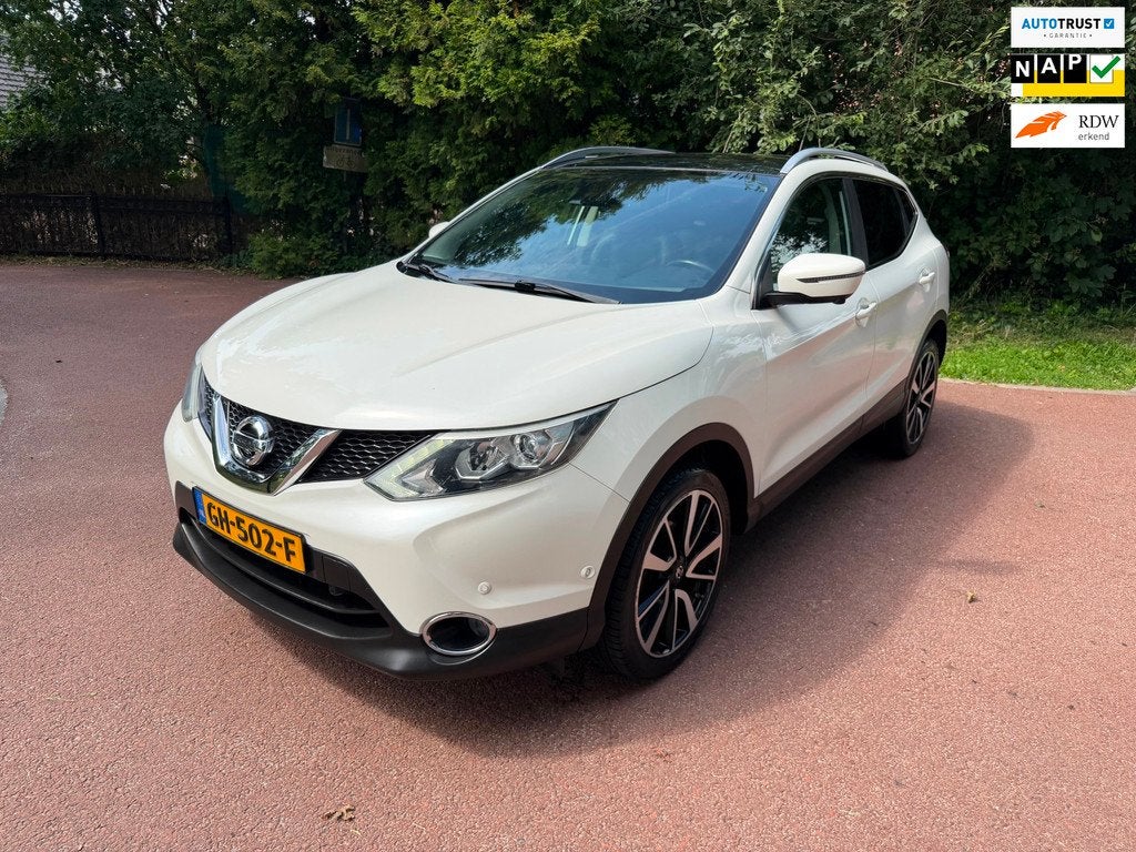 Nissan Qashqai 1.2 Tekna / Navi / Camera / Pano / led / NAP, Auto's, Nissan, Voorwielaandrijving, Euro 5, Gebruikt, 4 cilinders