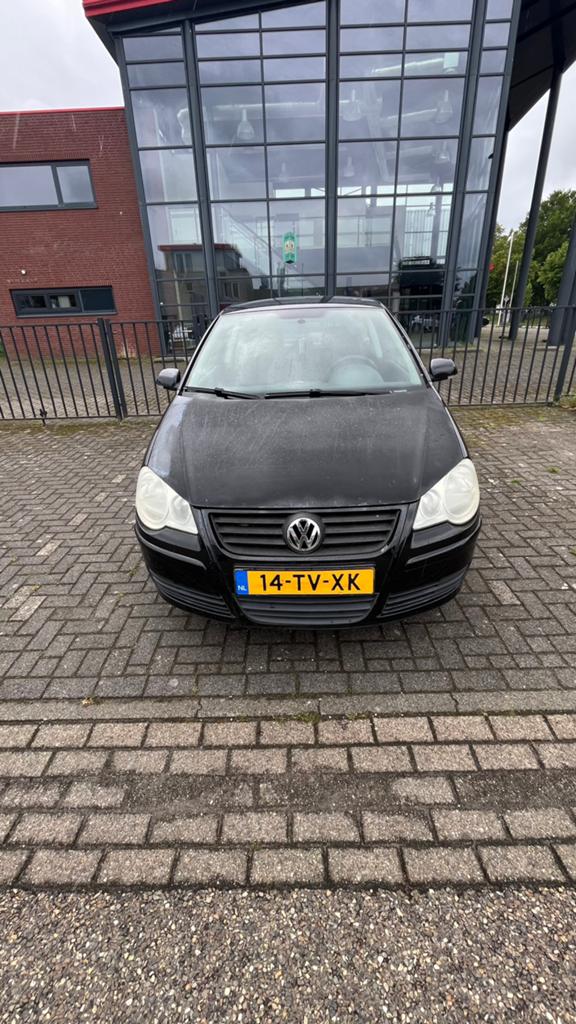 Volkswagen Polo 1.4 16V 59KW 2007 Zwart, Voorwielaandrijving, 40 €/maand, 4 cilinders, Zwart