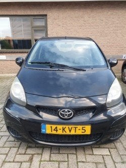 Toyota Aygo 1.0 12V Vvt-i 5DRS 2010 Zwart, Voorwielaandrijving, Mistlampen, 4 stoelen, Origineel Nederlands