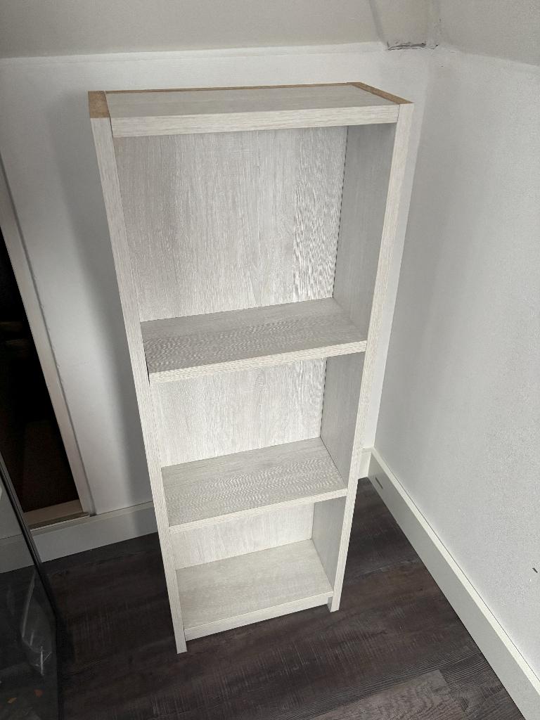 Boekenkastje wit eiken, Ophalen, Met plank(en), Minder dan 50 cm, Zo goed als nieuw