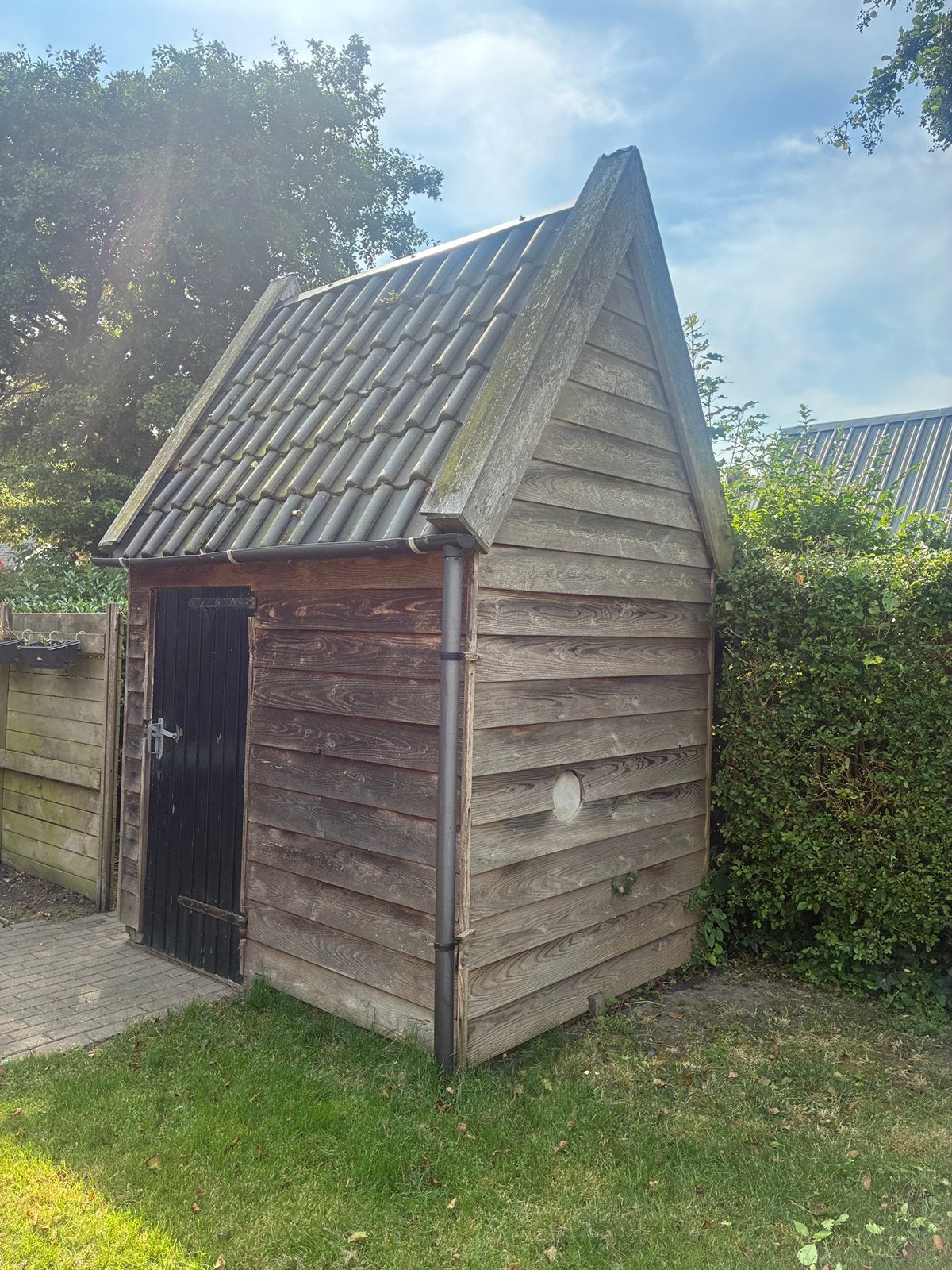 Degelijk houten tuinhuis / berging 1,80 x 2,50 m pannendak, Tuin en Terras, Ophalen, Zo goed als nieuw, 250 tot 500 cm