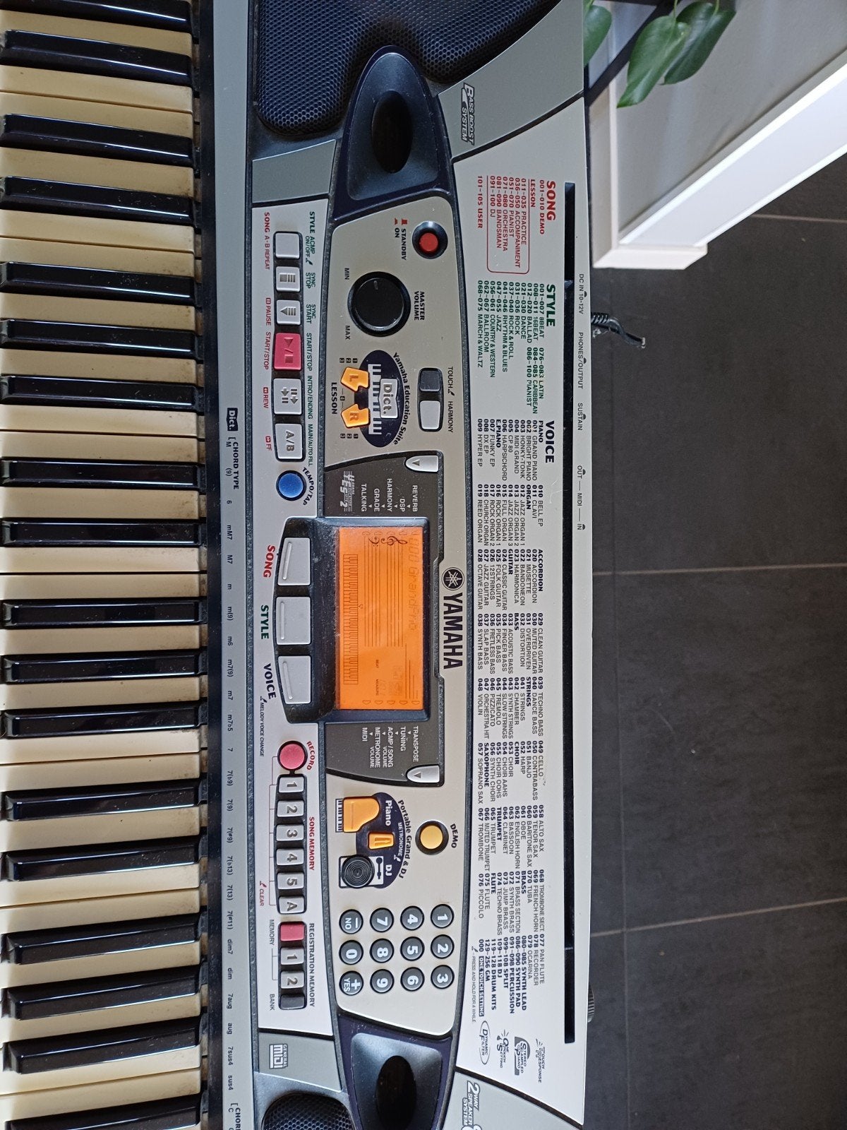 Foto 6 van Yamaha PSR-280 Keyboard met standaard
