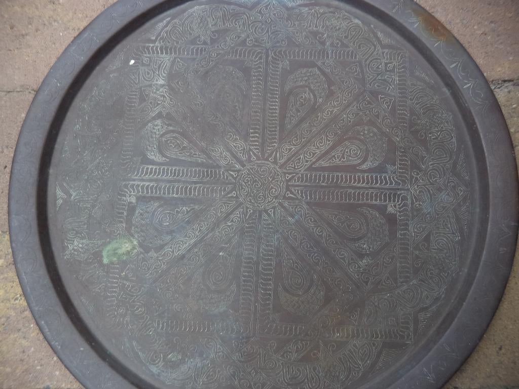 1 ronde metalen bord met print voor de sier, Ophalen of Verzenden, Zo goed als nieuw
