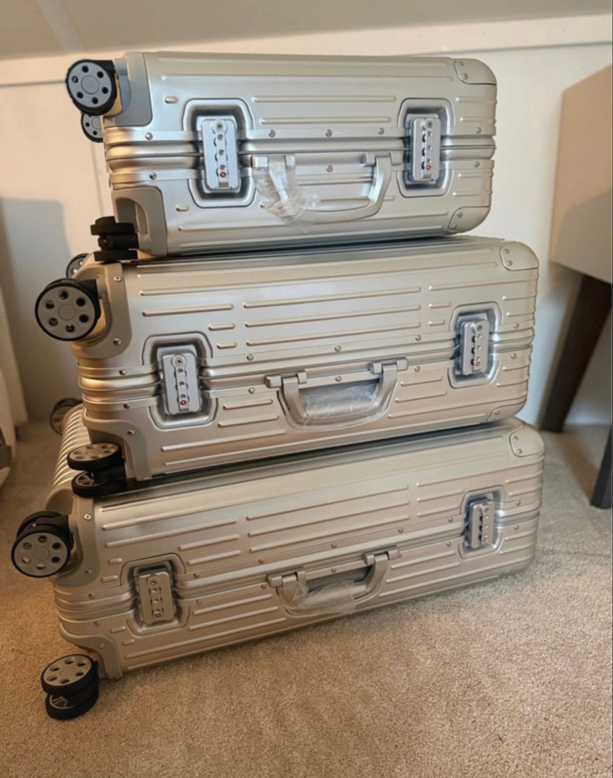 Nieuwe Rimowa Koffers - Set van 3, Ophalen, 45 tot 55 cm, 70 cm of meer, Metaal