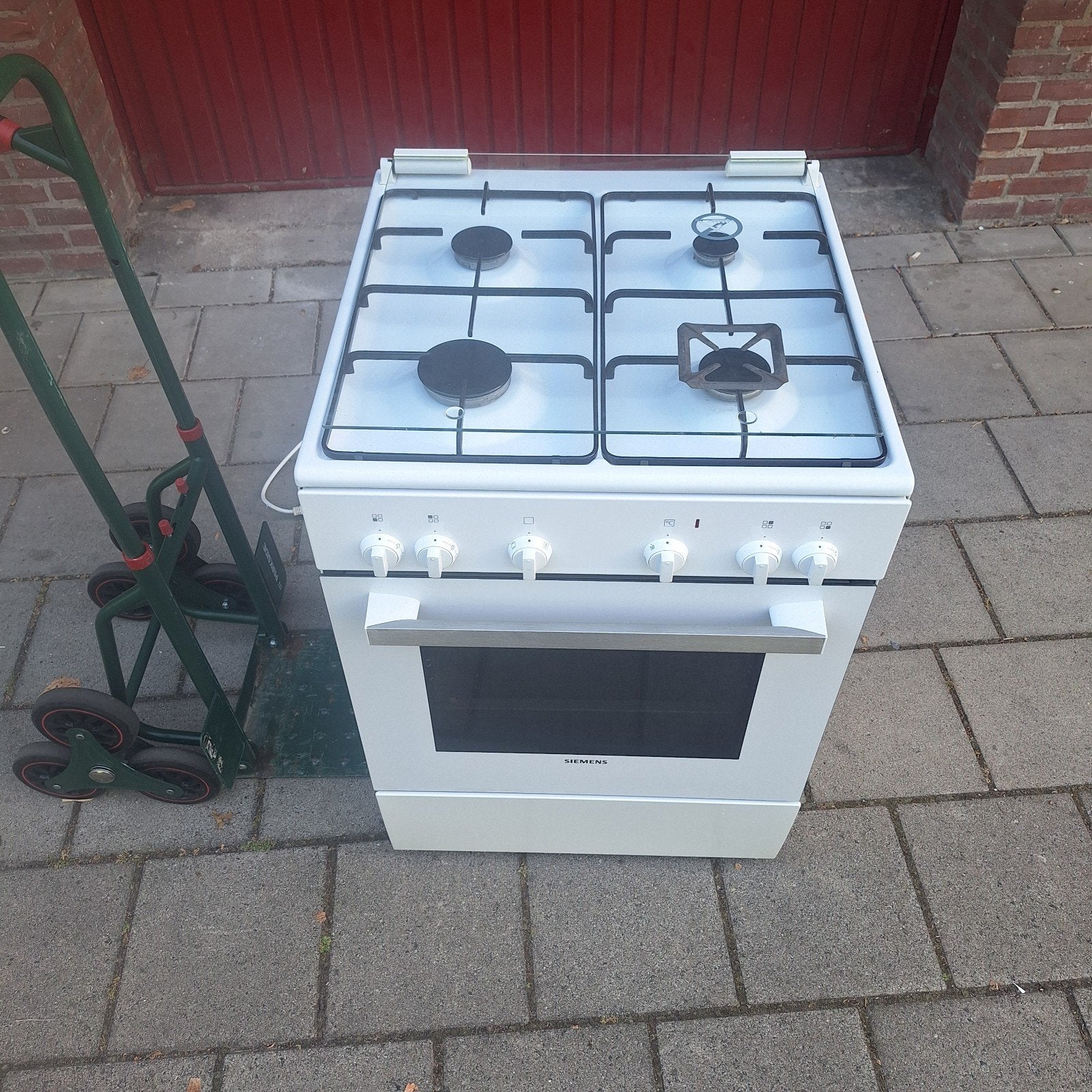 Siemens Vrijstaand Gasfornuis met Oven - bezorging mogelijk, Ophalen, Minder dan 85 cm, 4 kookzones, Zo goed als nieuw