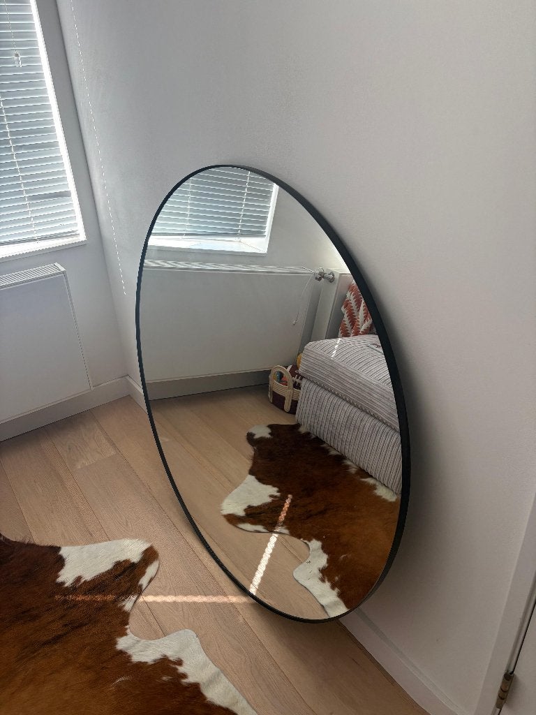 Grote ronde spiegel – IKEA LINDBYN, zwart, 110 cm, Ophalen, Zo goed als nieuw, Rond, 100 tot 125 cm
