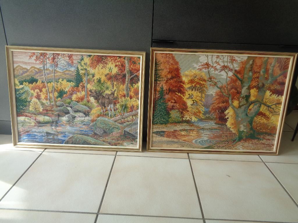 2 stuks ingelijste Borduurwerken. Herfst in het bos., Ophalen, Minder dan 50 cm, 50 tot 75 cm, Zo goed als nieuw
