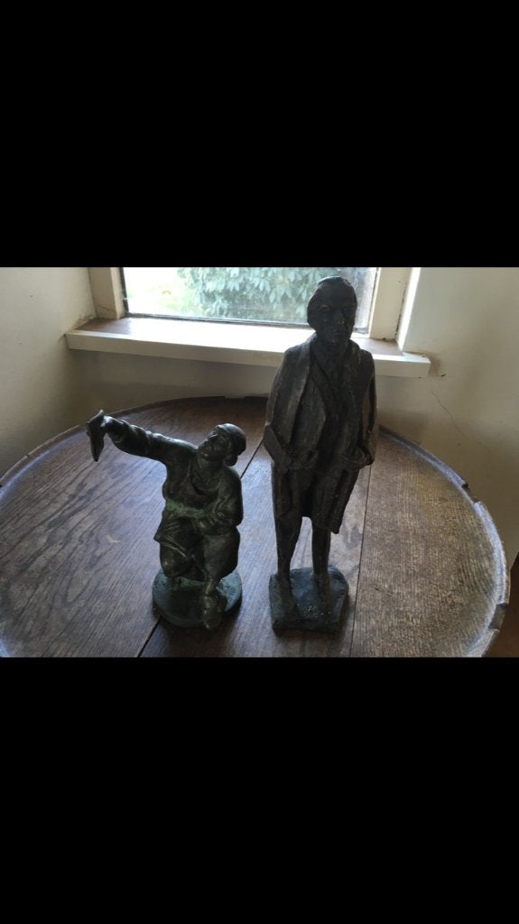 Twee beeldjes, Ophalen of Verzenden, 20 - 50 cm, Beeld, Europa