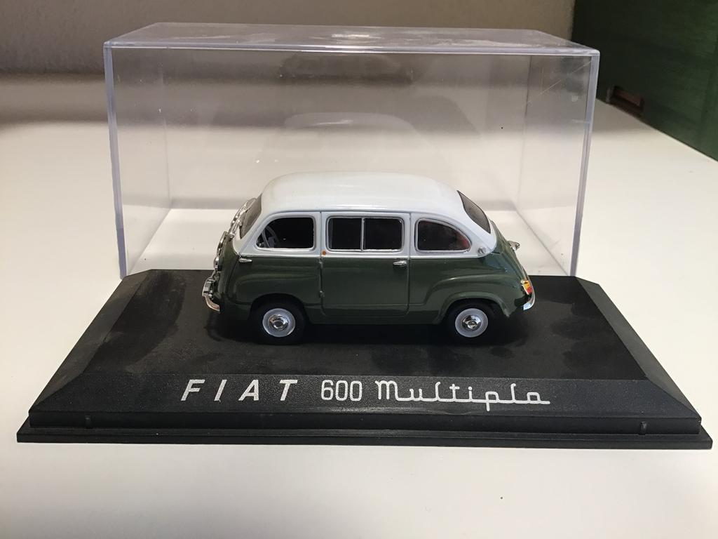 Fiat 600 Multipla, 1956, Lecturama model groen/wit, Norev., Hobby en Vrije tijd, Modelauto's | 1:43, Ophalen of Verzenden, Zo goed als nieuw