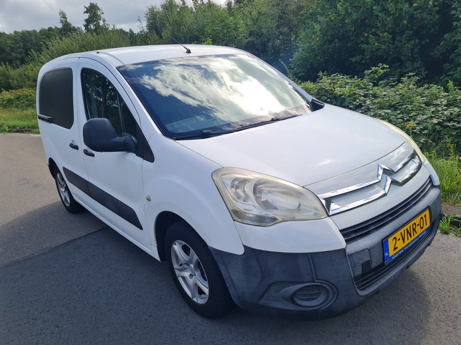 Citroën Berlingo 1.6 HDI 66KW 2011, Auto's, 4 cilinders, Citroën, Wit, Origineel Nederlands