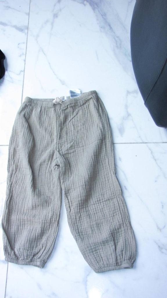 98 H&M broek legergroen, Ophalen of Verzenden, Zo goed als nieuw, Meisje, Broek