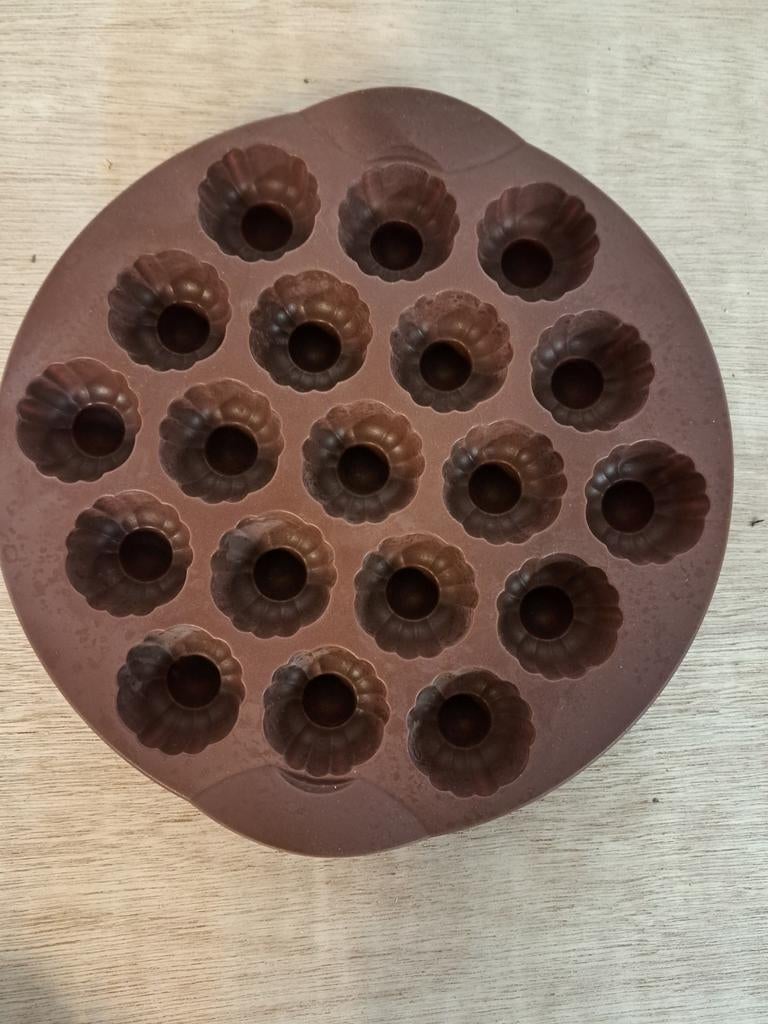 Tupperware siliconen bakvorm, Huis en Inrichting, Keuken | Tupperware, Ophalen of Verzenden, Zo goed als nieuw, Bruin, Overige typen
