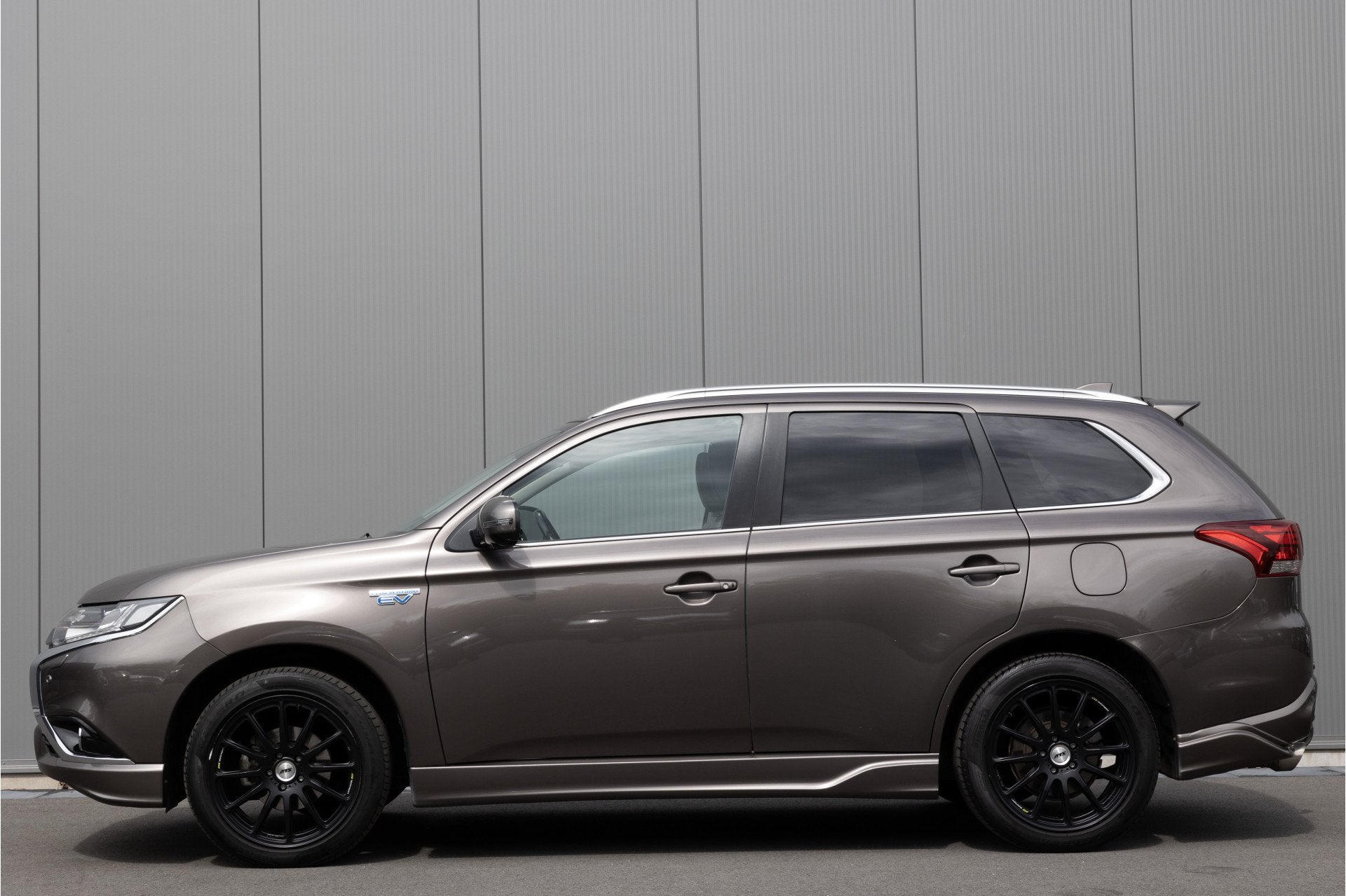 Mitsubishi Outlander 2.0 PHEV | 4WD | PANO | LEDER | 360 CAM, Auto's, Mitsubishi, Automaat, 1998 cc, 135 pk, 4 cilinders