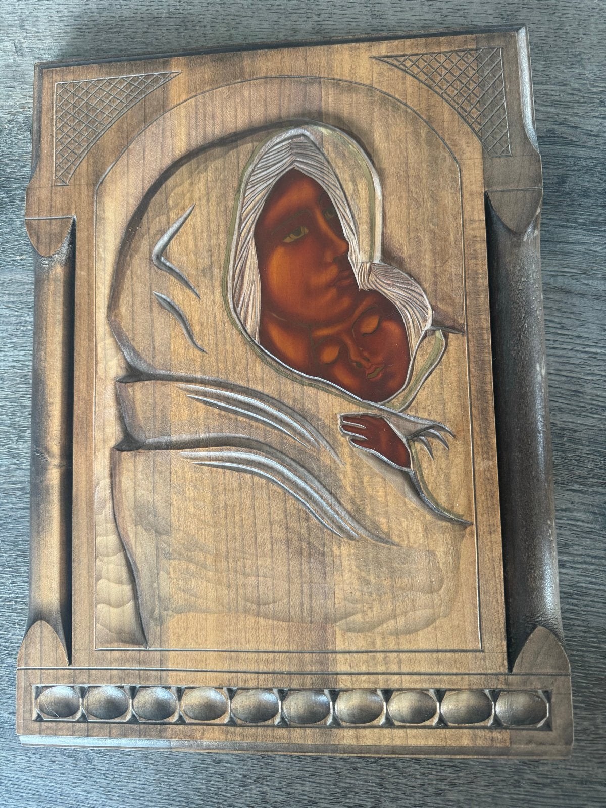 Houtsnijwerk Maria met Kind - Religieuze Wanddecoratie, Houtsnijwerk, Ophalen of Verzenden, Handgemaakt, 20 - 50 cm