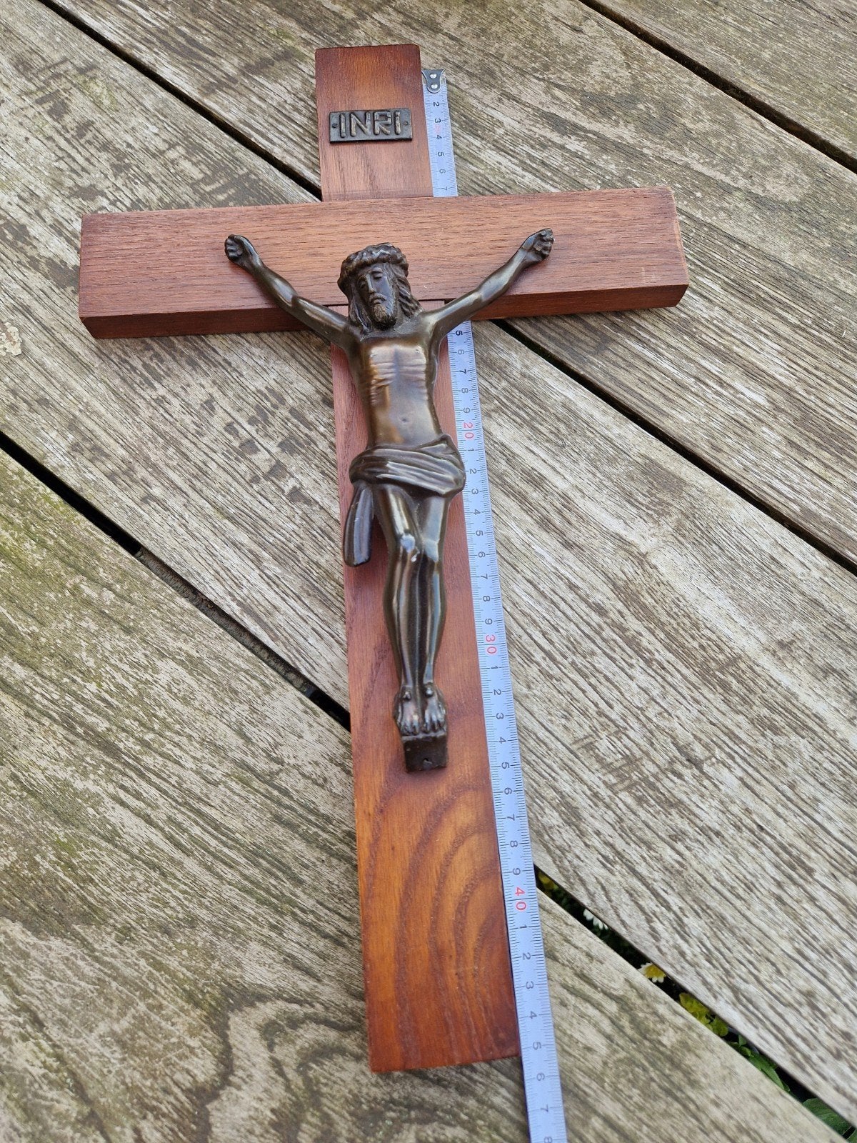 Kruisbeeld 45cm hout religie katholiek, Verzamelen, Ophalen of Verzenden, Gebruikt, Beeld(je), Christendom | Katholiek
