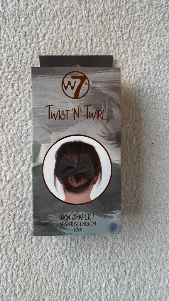 W7 Twist 'N Twirl Bun Shaper - Zwart, Ophalen of Verzenden, Nieuw, Haarspeld
