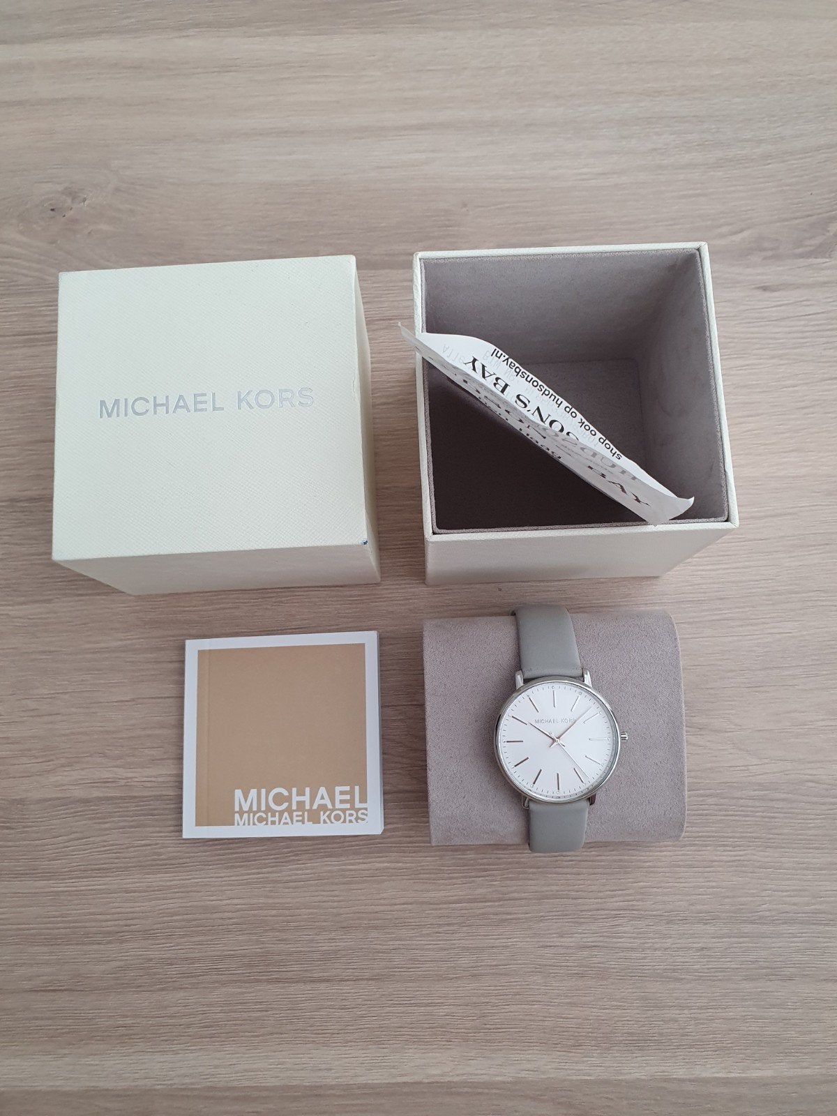 Michael Kors Polshorloge MK-2797 - Grijs Leer - Gebruikt, Overige merken, Polshorloge, Ophalen of Verzenden, Leer