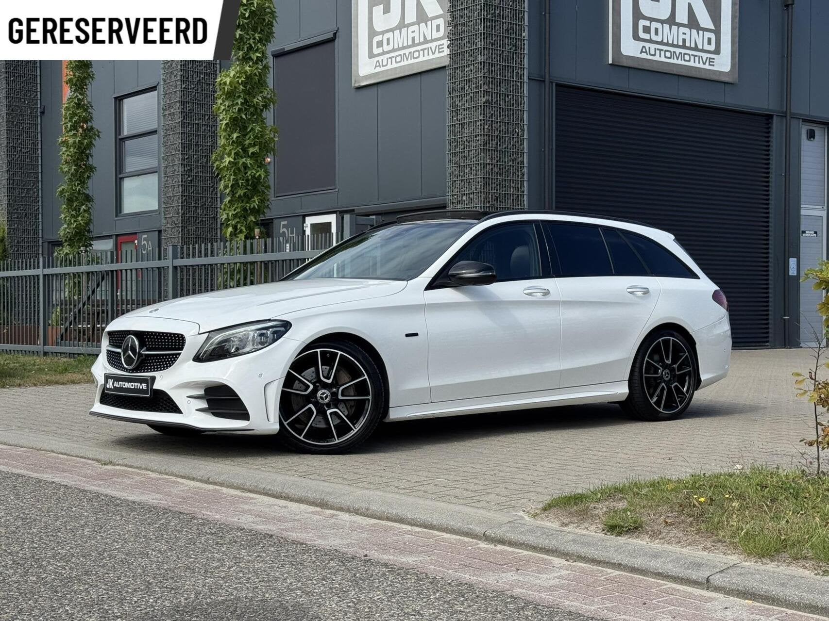 Mercedes C-klasse 300 e AMG | Luchtvering | HUD | Pano | Vol, Auto's, Gebruikt, 320 pk, Leder, Hybride Elektrisch/Benzine