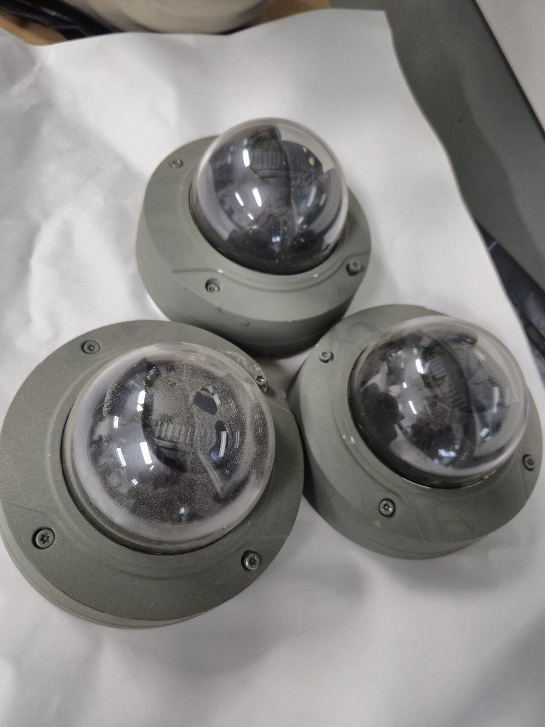 Set van 3x IP Dome Beveiligingscamera's (Grijs gespoten), Ophalen of Verzenden, Gebruikt