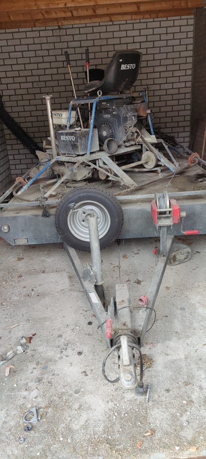 afwerkmachine vlindermachine + aanhanger, Ophalen