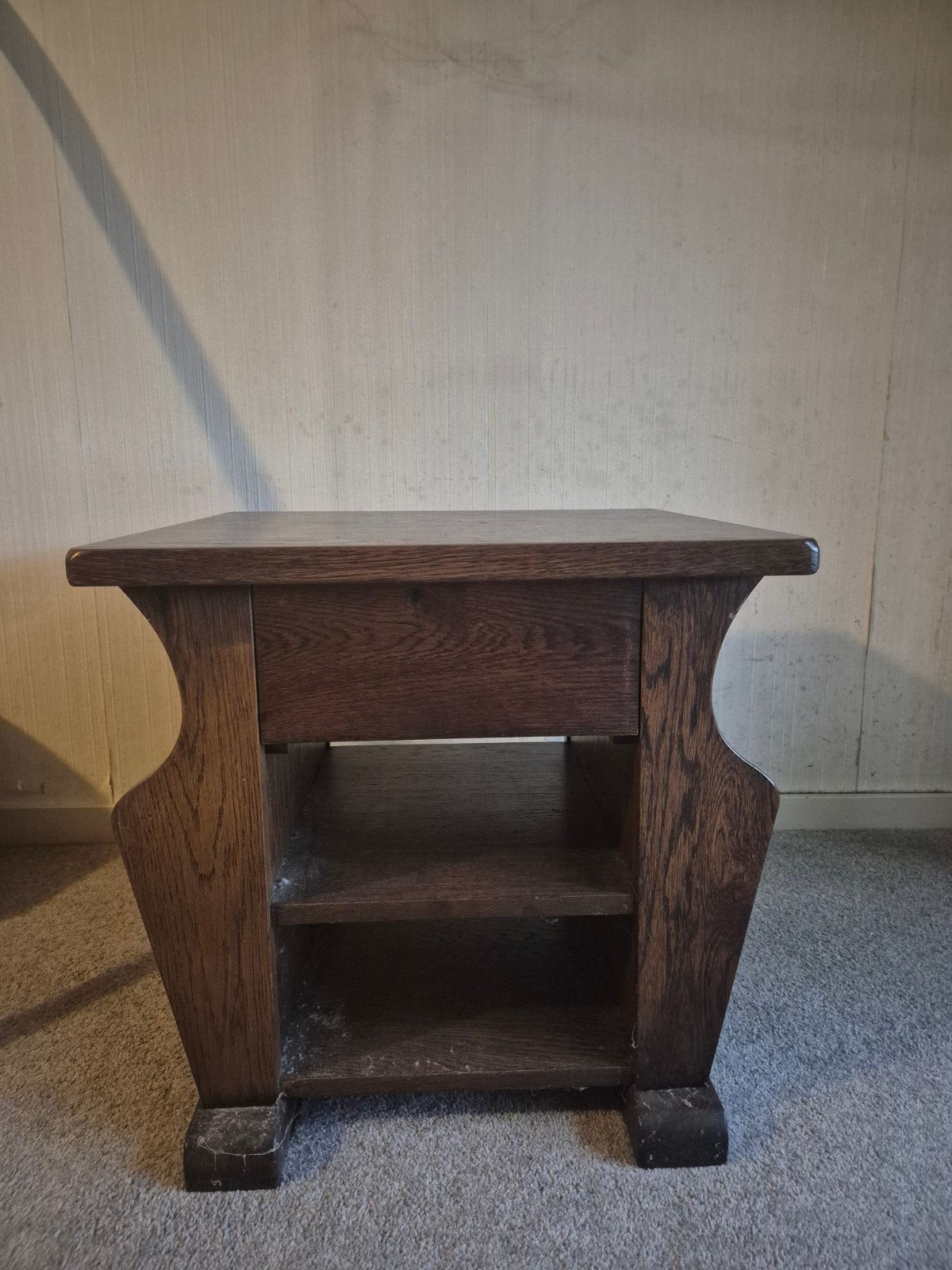 Massief eiken bijzettafel, tijdschrifthouder, Huis en Inrichting, Tafels | Bijzettafels, Ophalen, Minder dan 55 cm, 45 tot 60 cm