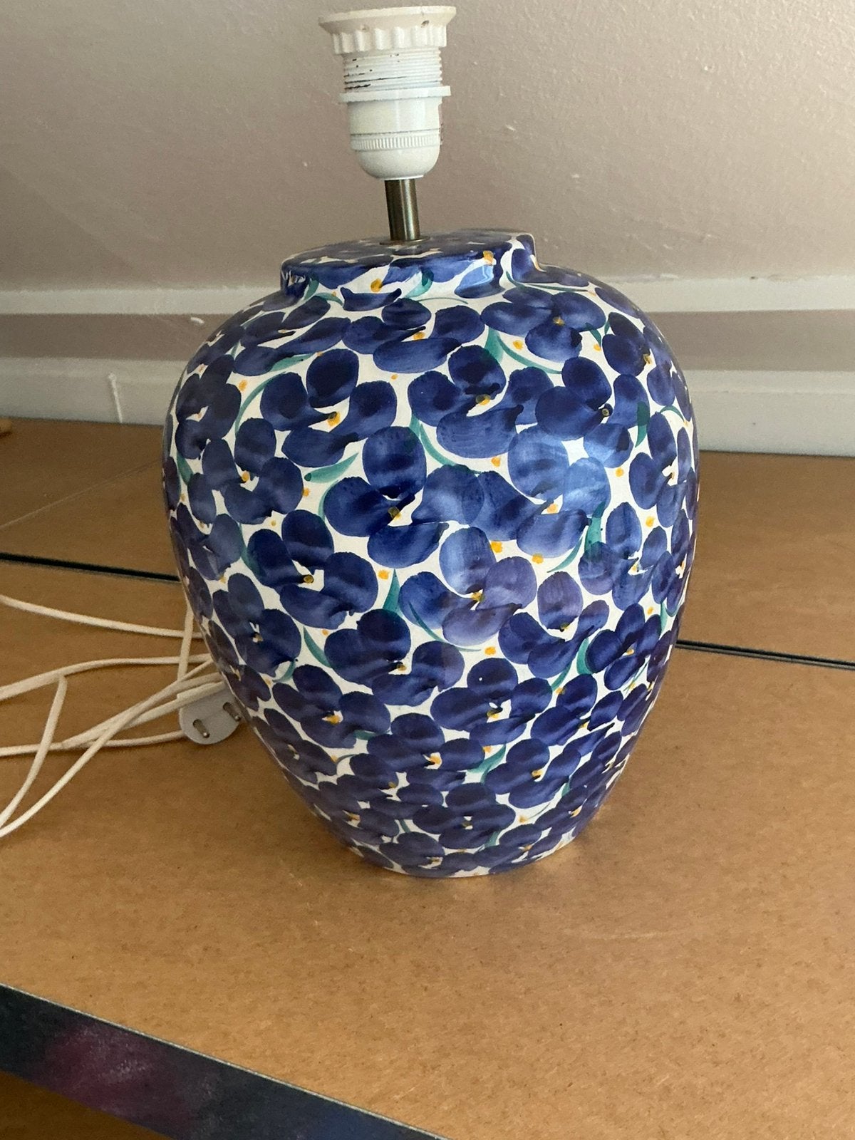 Lampvoet met blauwe bloemen, Ophalen, Zo goed als nieuw