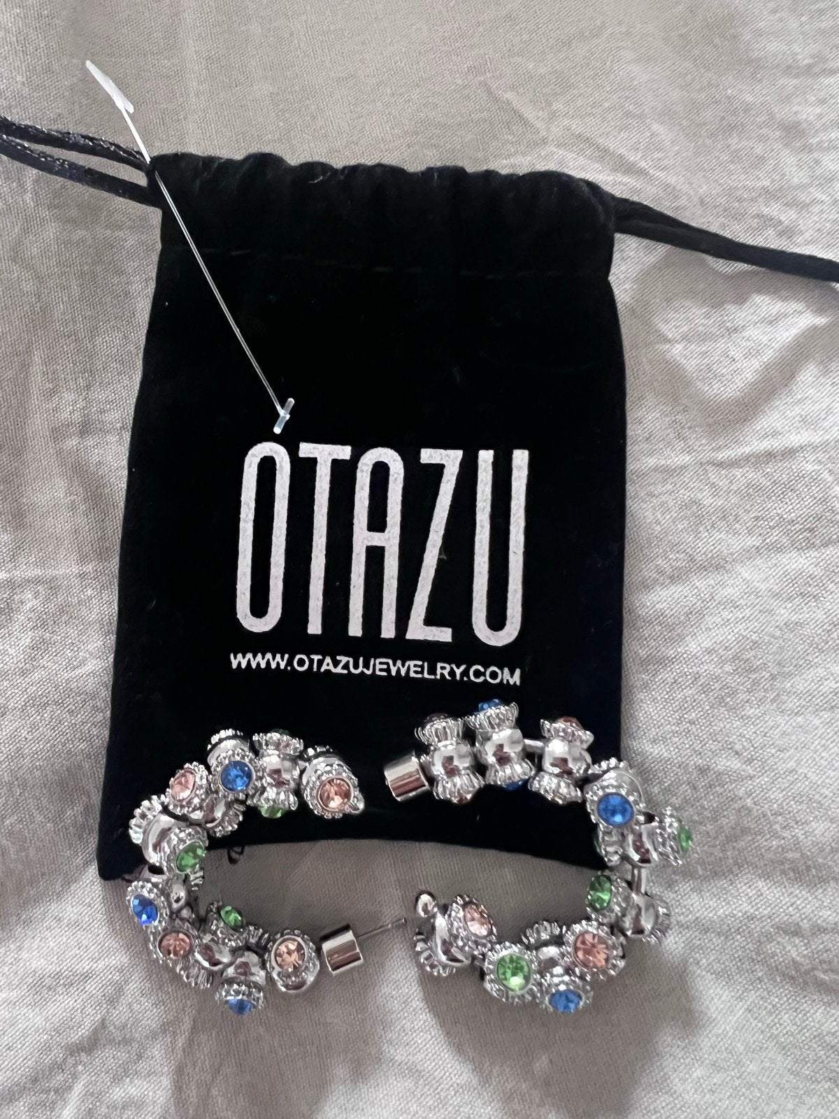 Otazu Oorbellen met Gekleurde Kristallen, Met kristal, Overige materialen, Hangers, Overige kleuren