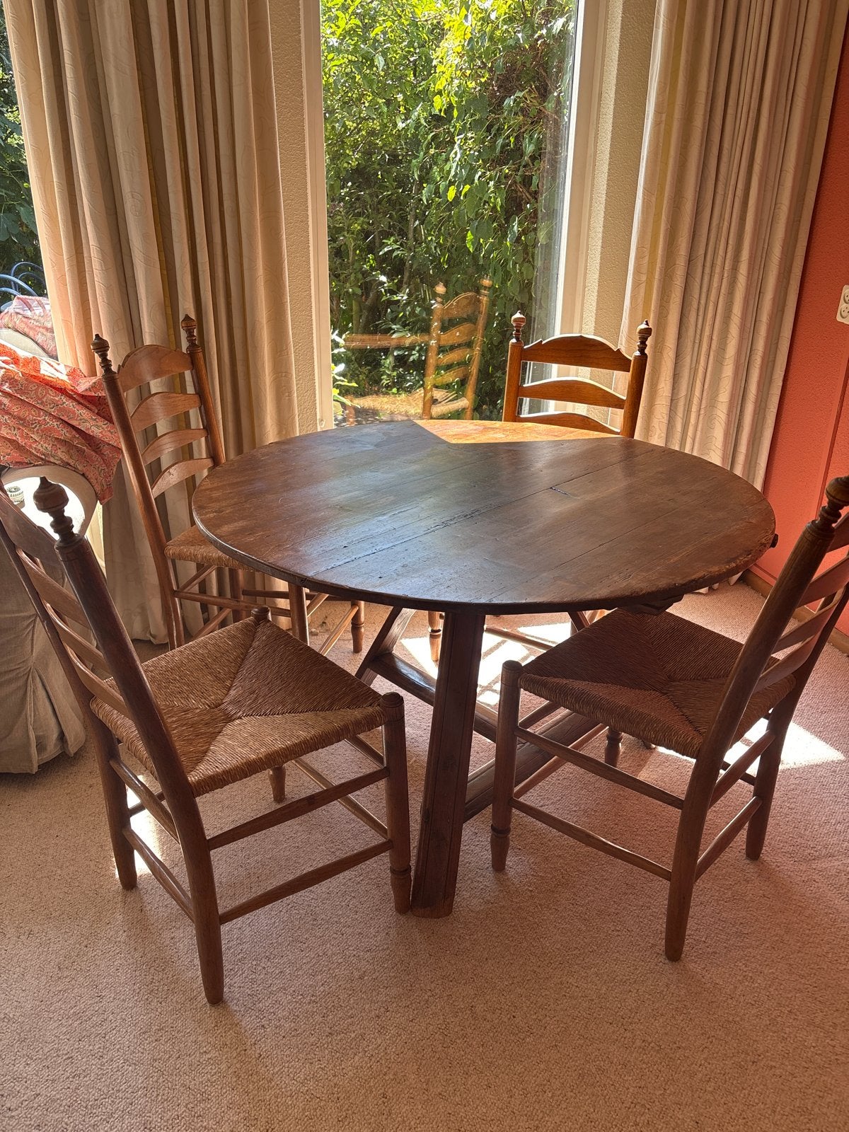 Antieke eikenhout ronde tafel, diameter 117 cm, Huis en Inrichting, Tafels | Eettafels, Ophalen, Gebruikt, 100 tot 150 cm, Antiek klassiek