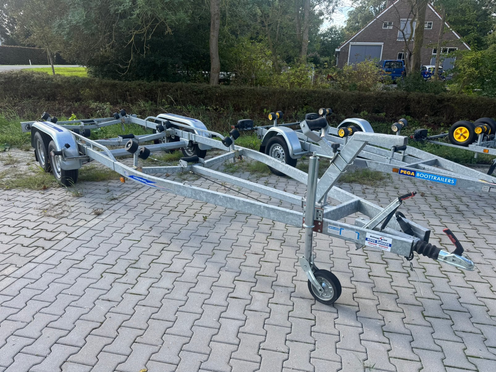 Freewheel Boottrailer ( Nieuw / Overjarig ) Dubbelasser, Watersport en Boten, Info@admiraal-watersport.nl, Westrak 15, 6 tot 9 meter