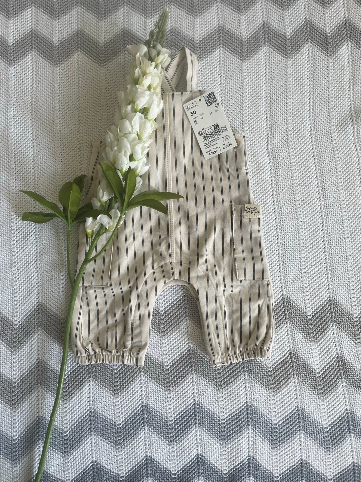 NIEUW, crème/blauw gestreept tuinbroekje/salopette, maat 50, Ophalen of Verzenden, Nieuw, Jongetje, Pakje