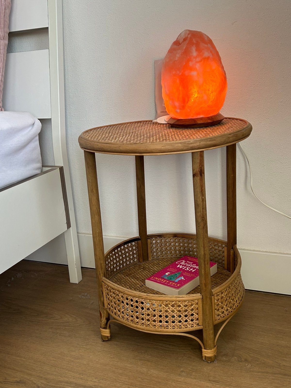 Rotan bijzettafel/ nachtkastje, Ophalen, 50 tot 100 cm, Rond, Zo goed als nieuw