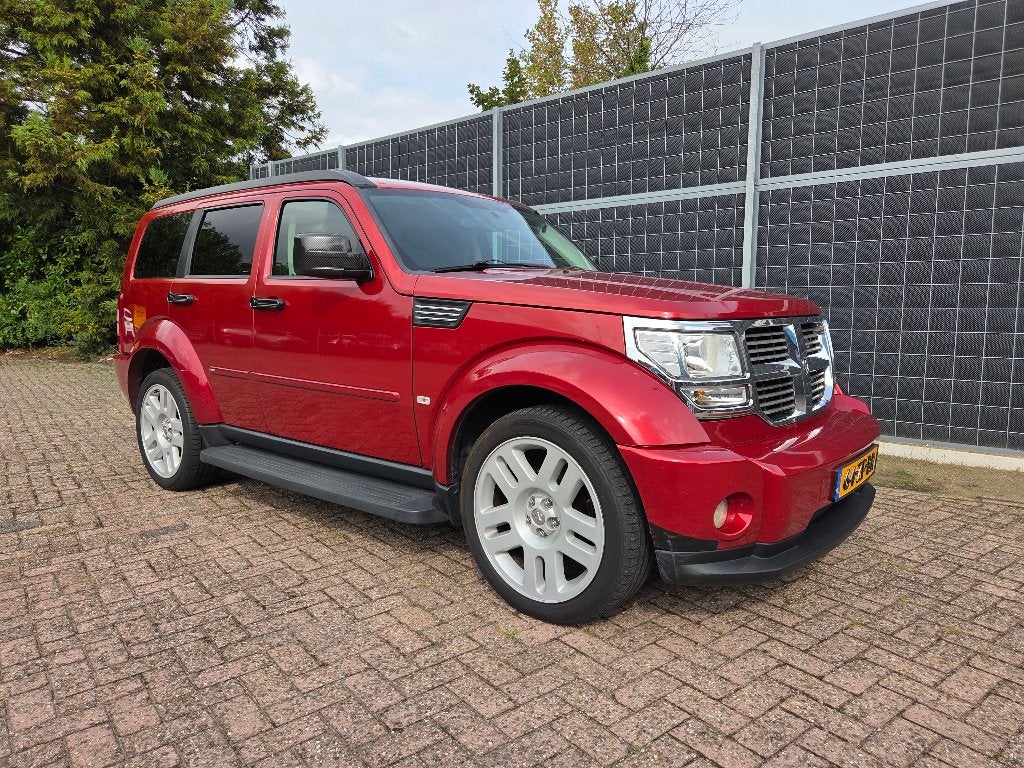 Dodge Nitro 3.7 V6 4X4 Aut4 2008 Rood, Automaat, Dealer onderhouden, Beige, Navigatiesysteem