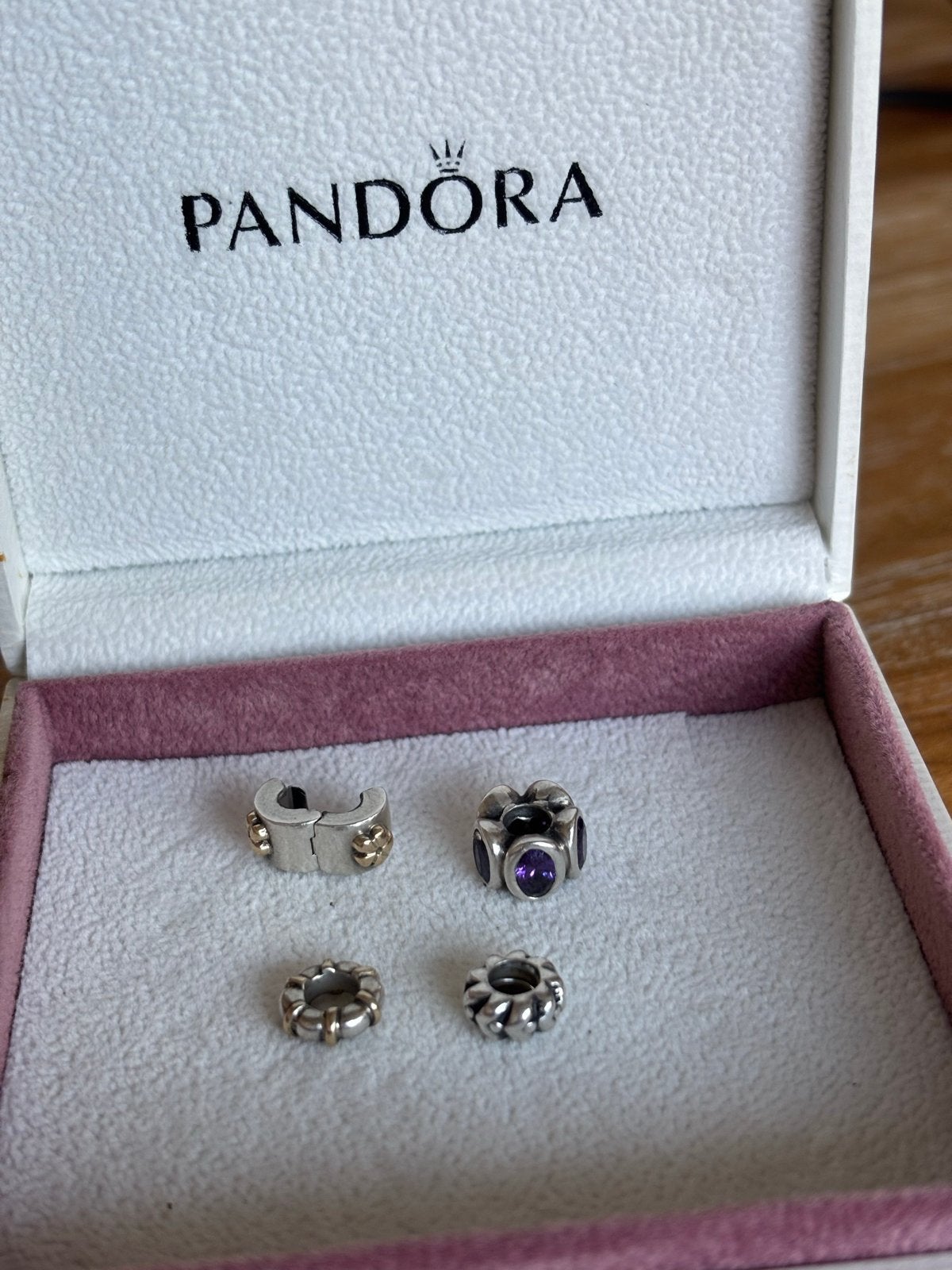 Pandora bedels - Zilver en Goud (per stuk), Sieraden, Tassen en Uiterlijk, Pandora, Ophalen of Verzenden, Zo goed als nieuw, 1 bedel