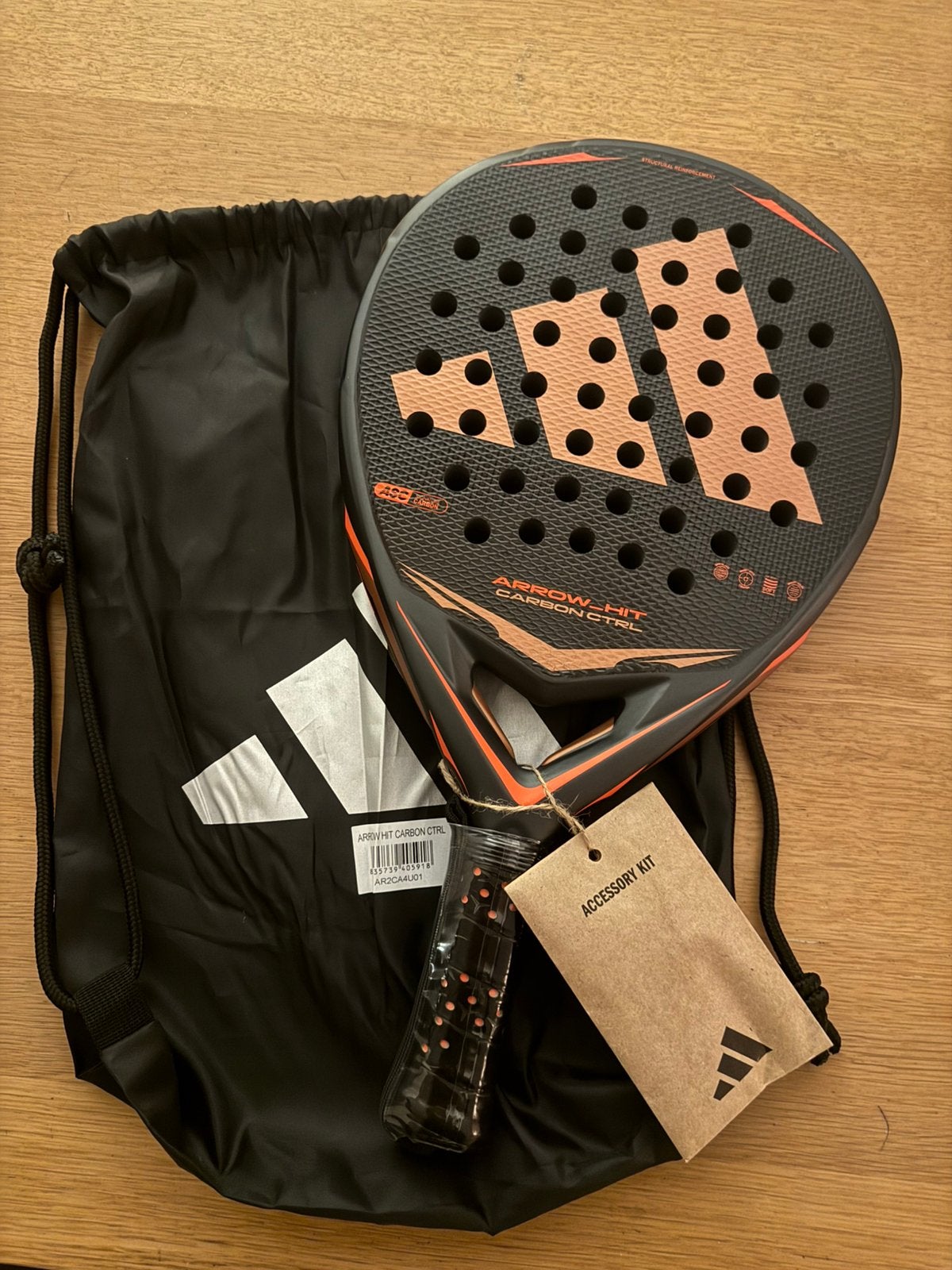 NIEUW Adidas Arrow Hit Carbon CTRL | Compleet!, Sport en Fitness, Ophalen of Verzenden, Zo goed als nieuw, Padelracket