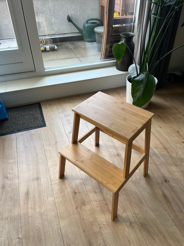 Bamboe opstapje / krukje, Ophalen, Zo goed als nieuw, Hout