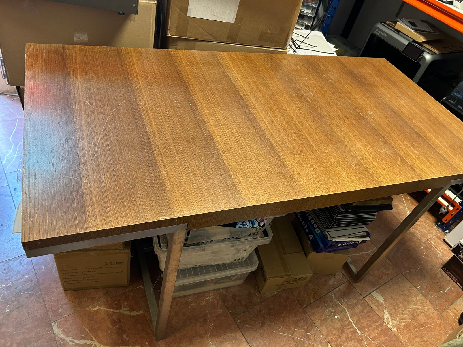 Stevig bureau, Huis en Inrichting, Ophalen, 160 cm, Gebruikt, Hout