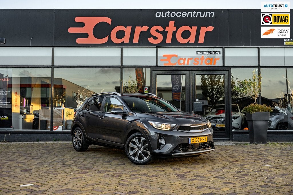 Kia Stonic 1.0 T-GDi DynamicPlusLine|Navi|Camera|Stoelver., Auto's, Kia, 450 kg, Gebruikt, Leder en Stof, Bedrijf