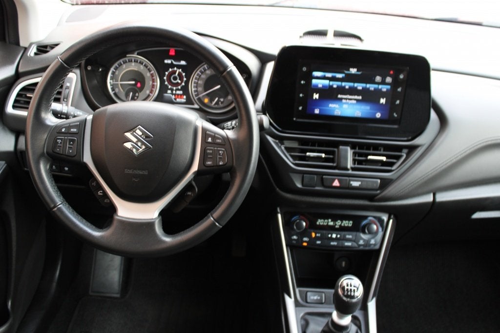 Suzuki S-Cross 1.4 Boosterjet Select Smart Hybrid (bj 2022), Auto's, Voorwielaandrijving, Stof, Gebruikt, Zwart